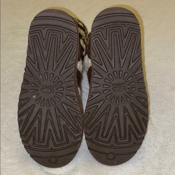 UGG Brown and White Striped Knitted Boots - Picture 10 of 11